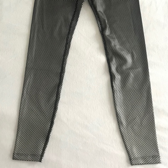 Beyond Yoga bra & leggings - Picture 2 of 3